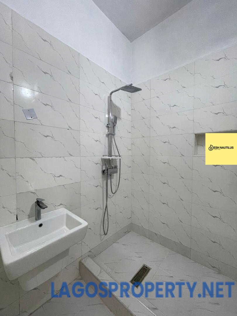 Luxury 2 bedroom Maisonette